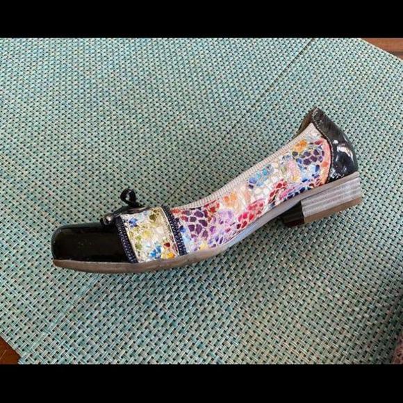 TOUR EN VILLE women’s stylish flat shoe size 38 (size 7.5-8). Like New - Picture 4 of 4